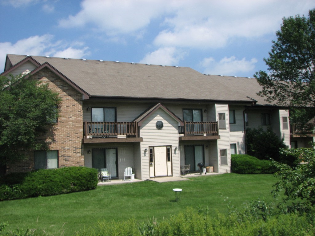 Photos and Video of West Grove on the Lake in Waukesha, WI